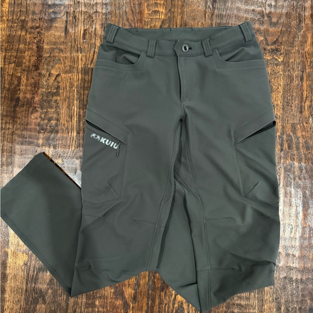 KUIU Men's Cargo Pants - Charcoal